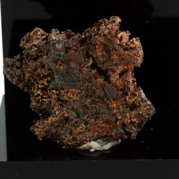 Cuivre natif. 87.63 ct.