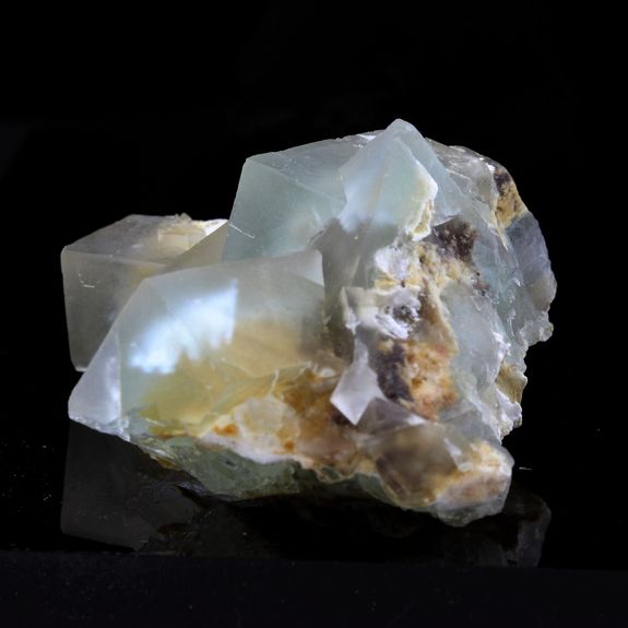Fluorite. 370.6 ct.