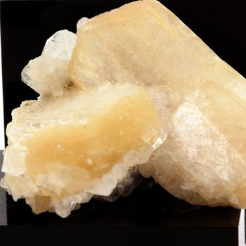 Stilbite et Apophyllite. 200.3 ct.