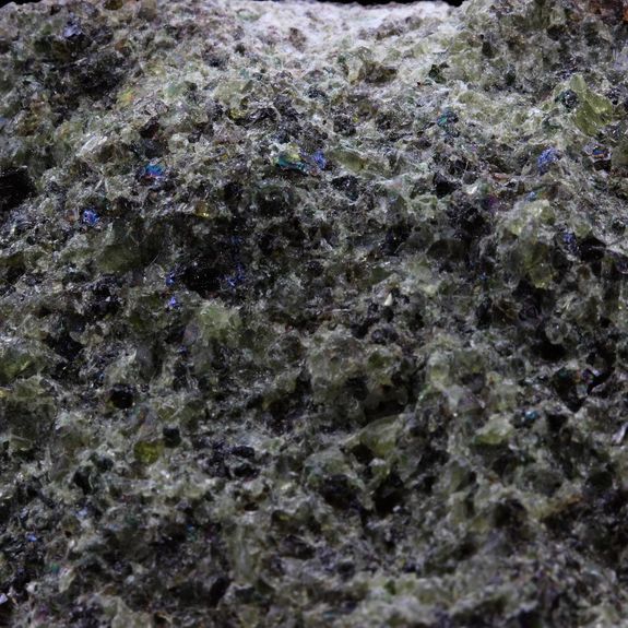 Péridotite. 990.5 ct.