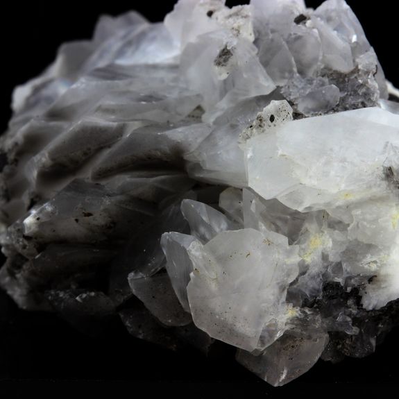 Calcite. 235.2 ct.