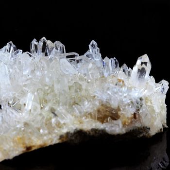 Quartz cristal de roche. 285.4 ct.