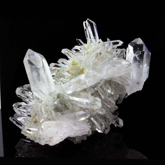Quartz cristal de roche. 120.3 ct.