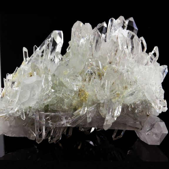Quartz cristal de roche. 120.3 ct.