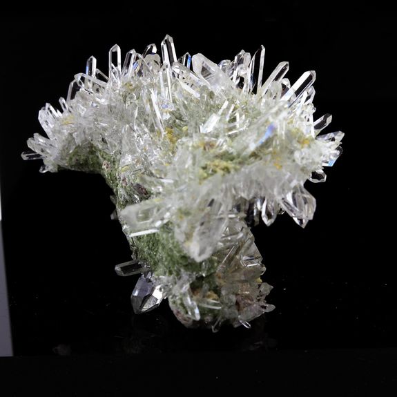 Quartz cristal de roche. 80.2 ct.