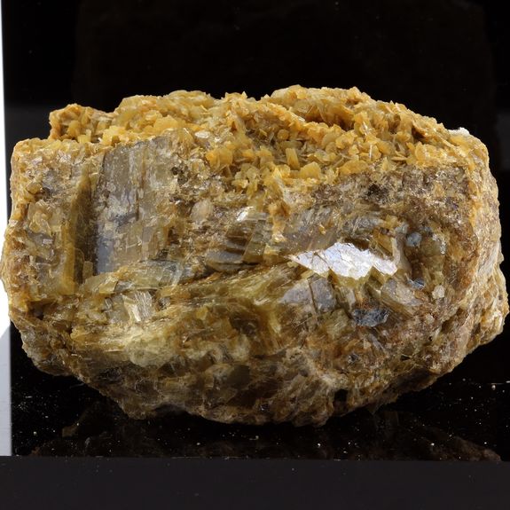 Siderite. 1110.2 ct.