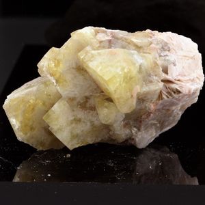 Fluorite sur Baryte. 705.2 ct.