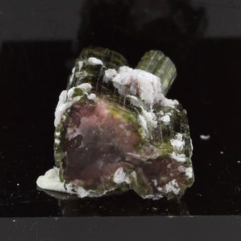 Tourmaline Elbaite. 66.26 ct.