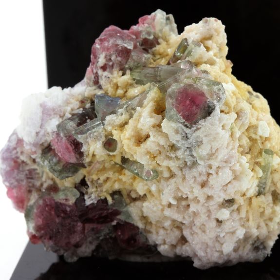 Tourmaline Elbaite. 140.2 ct.