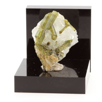 Tourmaline Elbaite sur Quartz. 165.3 ct.