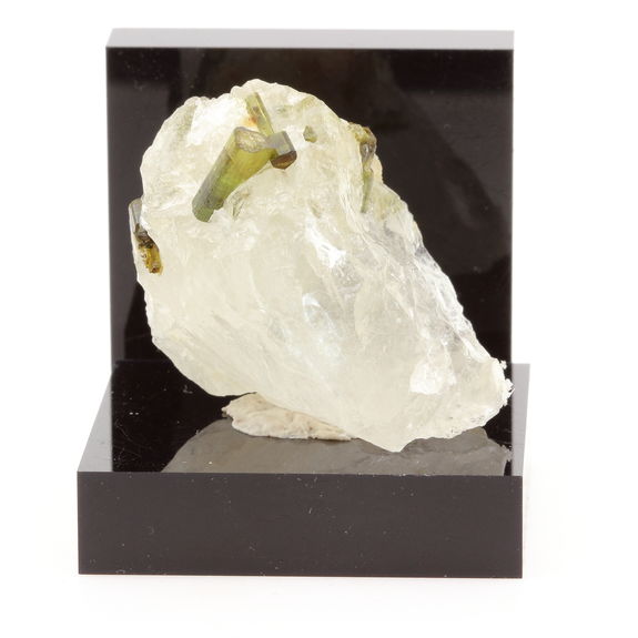 Tourmaline Elbaite sur Quartz. 165.1 ct.