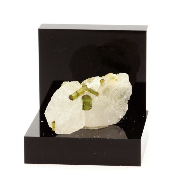 Tourmaline Elbaite sur Quartz. 68.48 ct.
