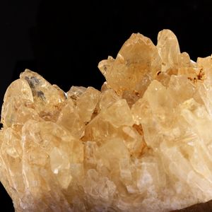 Calcite. 960.4 ct.