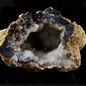 Géode de Quartz. 375.2 ct.