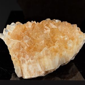 Quartz. 430.4 ct.