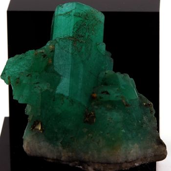 Emeraude + Pyrite. 91.1 ct.