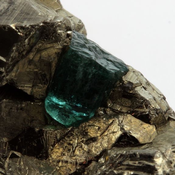 Emeraude + Pyrite. 51.78 ct.