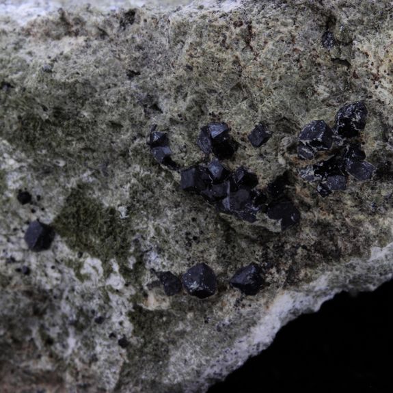 Grenat Melanite. 561.1 ct.