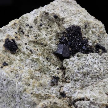 Grenat Melanite. 573.6 ct.