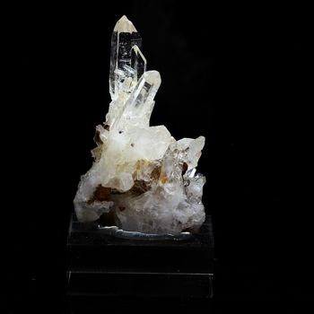 Quartz. 147.5 ct.