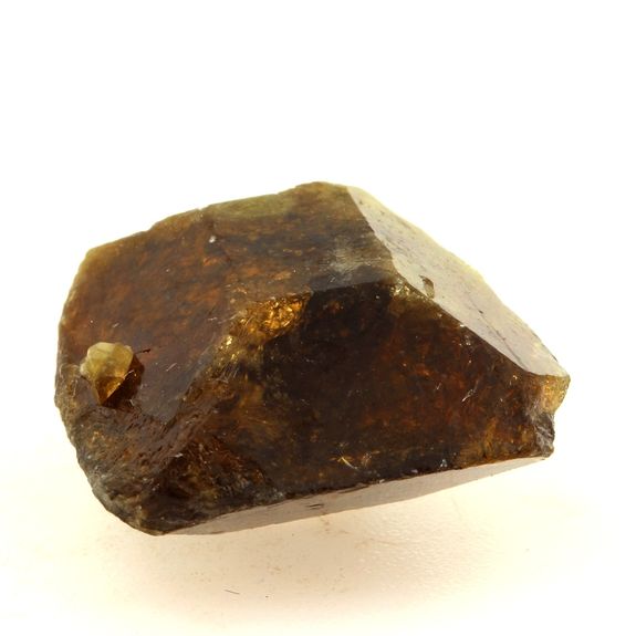 Vésuvianite. 17.82 ct.