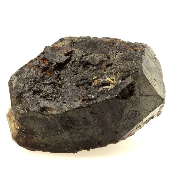 Spinelle noir. 623.4 ct.