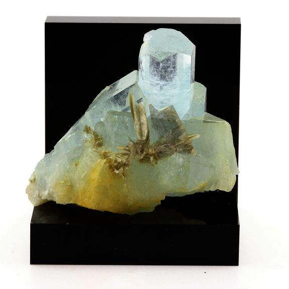 Aigue-Marine, Muscovite. 277.9 ct.