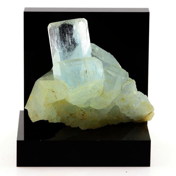 Aigue-Marine, Muscovite. 277.9 ct.