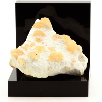 Heulandite. 192.8 ct.