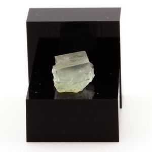 Fluorite. 6.99 ct.