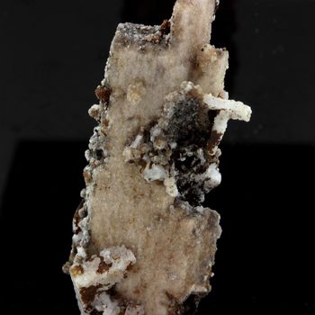 Phillipsite pseudo. après Serandite, Genthelvite, Gaidonnayite. 42.19 ct.