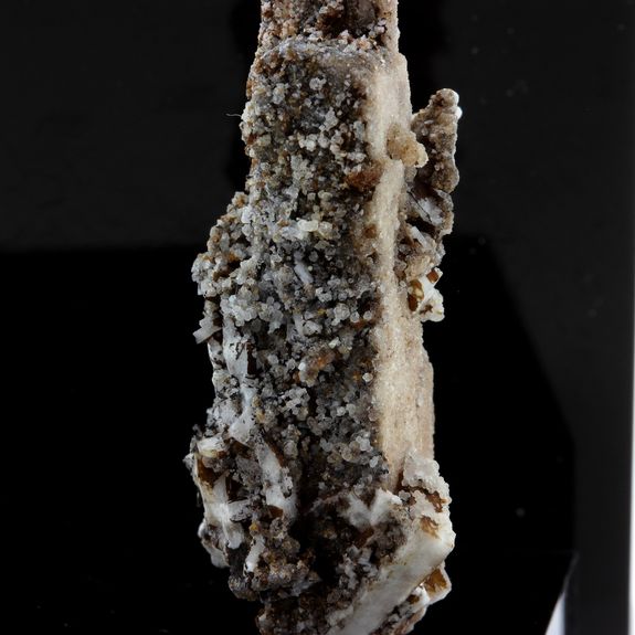 Phillipsite pseudo. après Serandite, Genthelvite, Gaidonnayite. 42.19 ct.