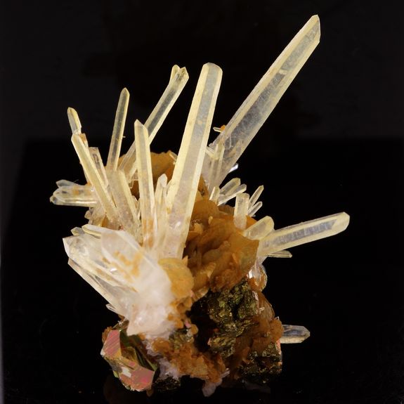 Siderite, Pyrite, Quartz.