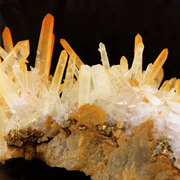 Siderite, Pyrite, Quartz.