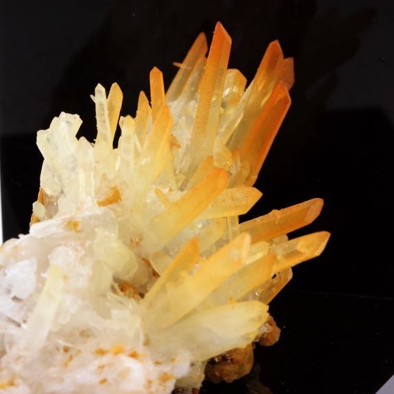 Siderite, Pyrite, Quartz.