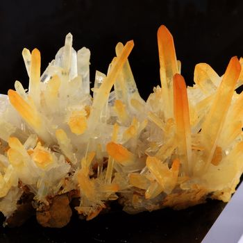 Siderite, Pyrite, Quartz.