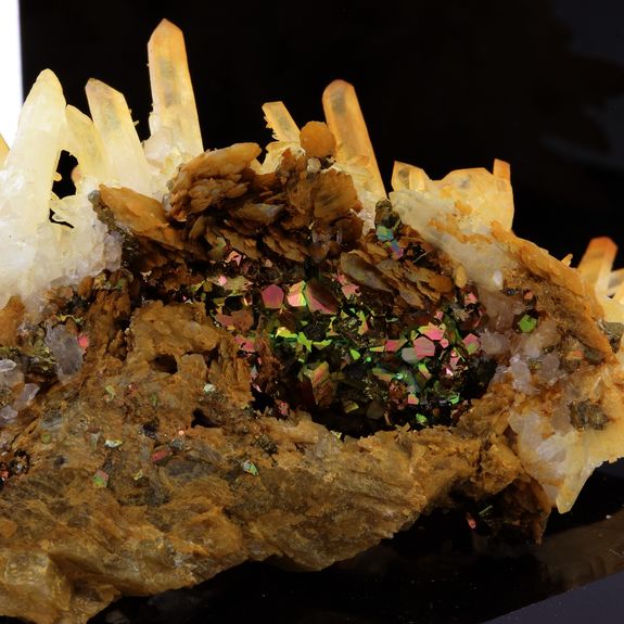 Siderite, Pyrite, Quartz.