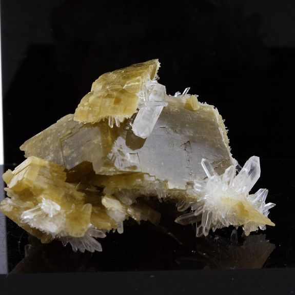 Siderite, Quartz.