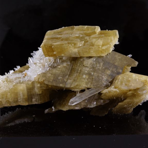 Siderite, Quartz.