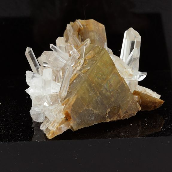 Siderite, Quartz.