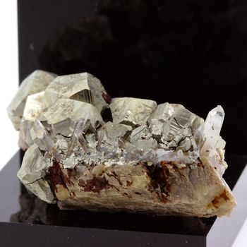 Siderite, Pyrite, Quartz. 164.5 ct.