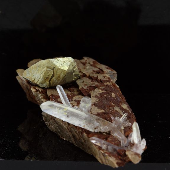Siderite, Pyrite, Quartz.