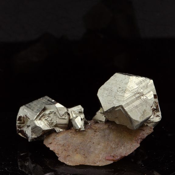 Siderite, Pyrite, Quartz. 30.75 ct.