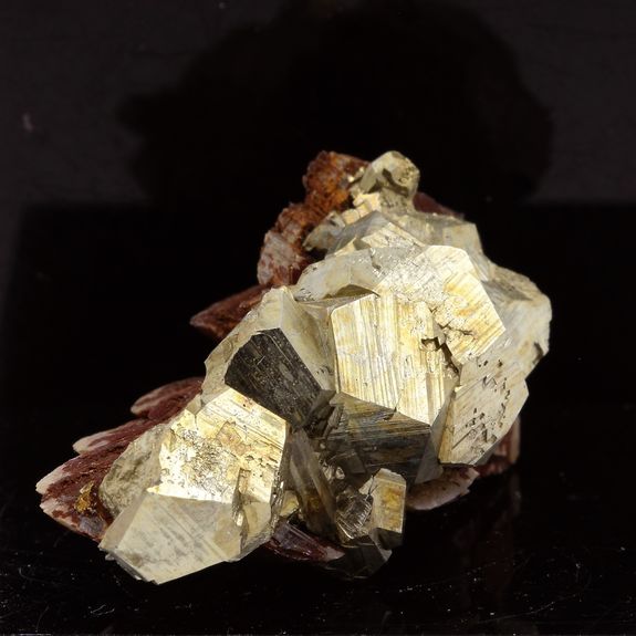 Siderite, Pyrite, Quartz. 98.3 ct.