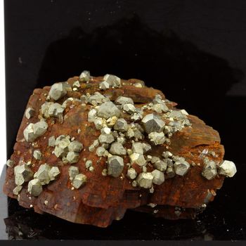 Siderite, Pyrite, Quartz.