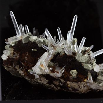 Siderite, Pyrite, Quartz.
