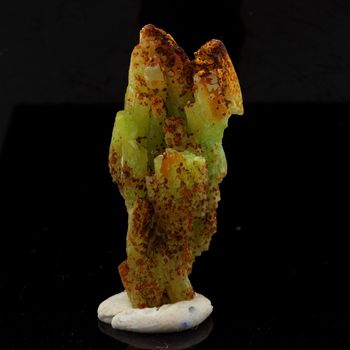 Pyromorphite. 28.1 ct.