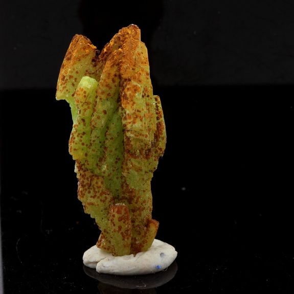 Pyromorphite. 28.1 ct.