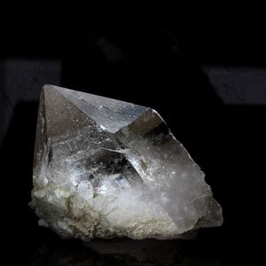 Quartz. 372.6 ct.