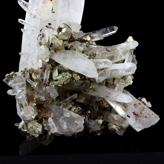 Quartz, Pyrite, Siderite.